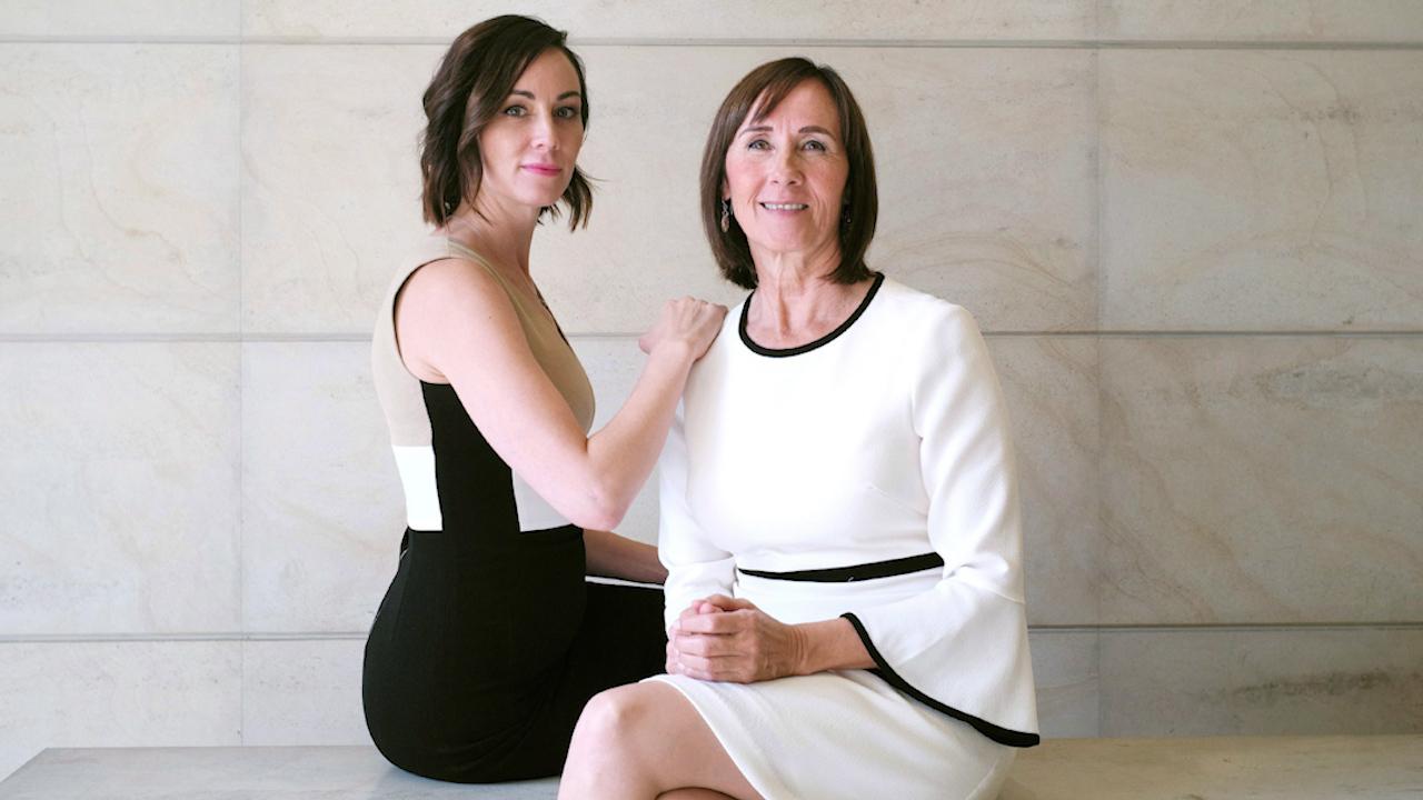 Amanda Lindhout's mom recounts distressing call