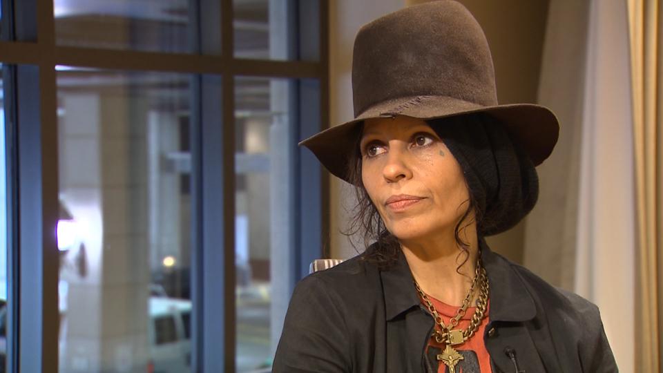 Linda perry. Linda Perry 1996. Linda Perry 2022. Линда родстанд.